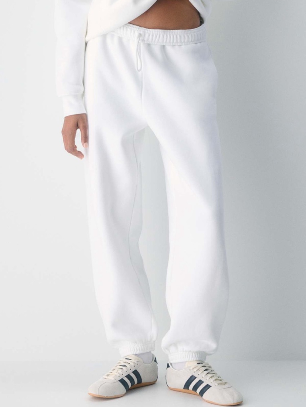 Aritzia TNA White Cozy Fleece Mega Fit Sweatpants